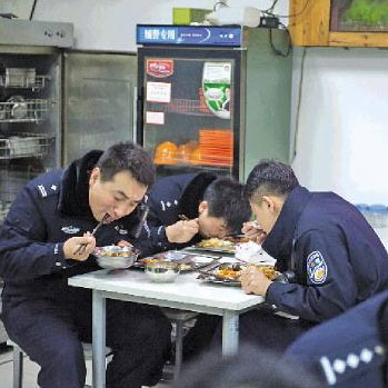 龙华派出所食堂_深圳市伟泰发餐饮管理有限公司